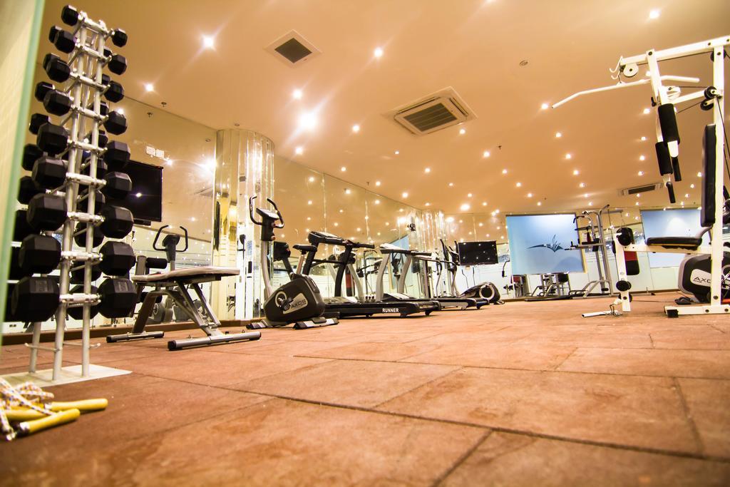 Rest Night Serviced Apartments- Alhamra Riad Exterior foto A gym in Japan