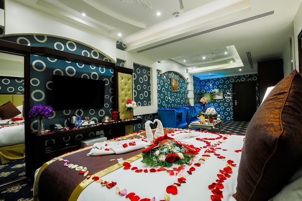 Rest Night Serviced Apartments- Alhamra Riad Exterior foto A suite at the hotel