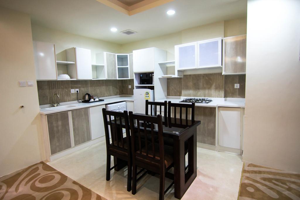 Rest Night Serviced Apartments- Alhamra Riad Exterior foto A modern kitchen