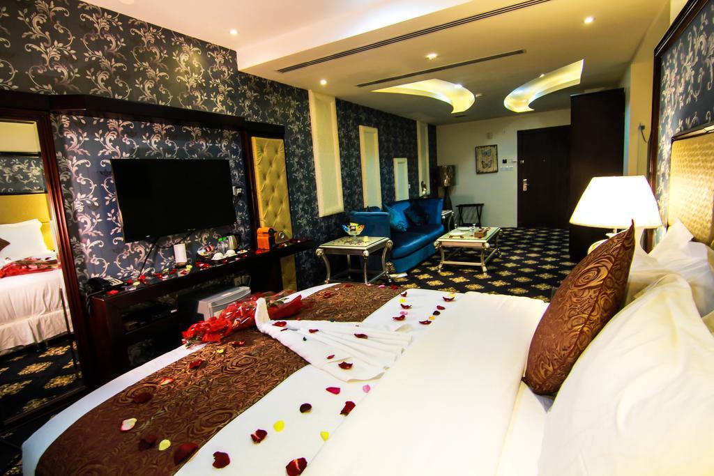 Rest Night Serviced Apartments- Alhamra Riad Exterior foto A suite at the hotel