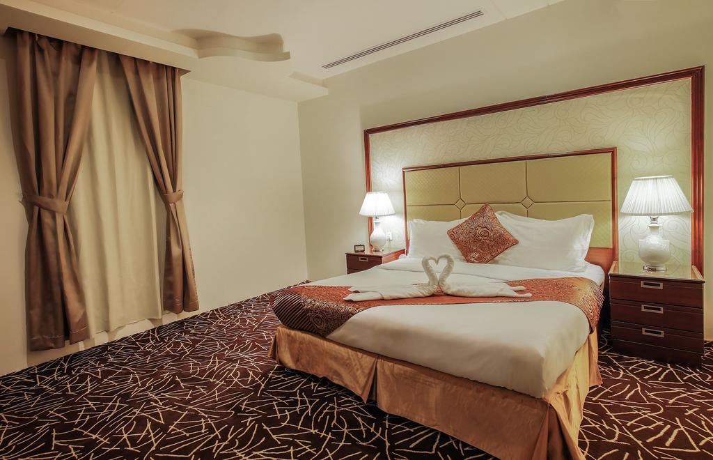 Rest Night Serviced Apartments- Alhamra Riad Exterior foto A bedroom at the hotel