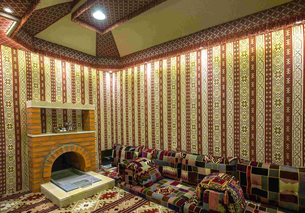 Rest Night Serviced Apartments- Alhamra Riad Exterior foto A traditional majlis