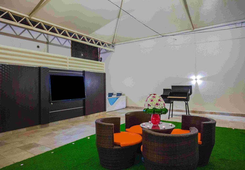 Rest Night Serviced Apartments- Alhamra Riad Exterior foto The interior of a tent